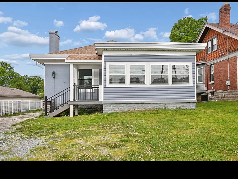 6815 Montgomery Rd — Photo 12