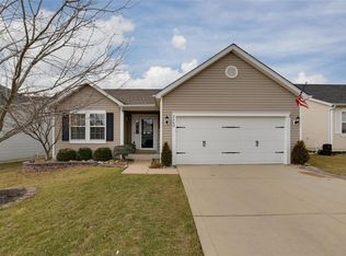 2042 Preston Woods Pkwy, Lake Saint Louis, MO 63367