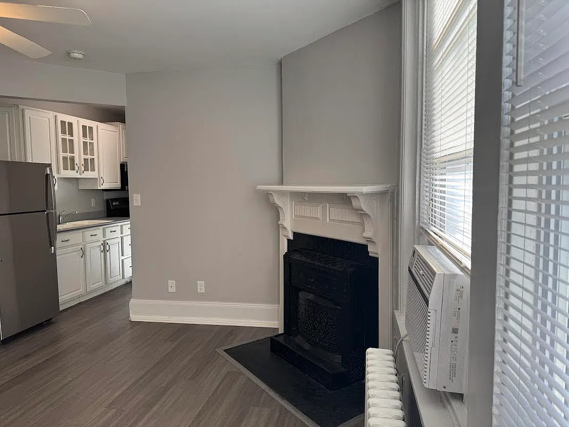 1 bed, 848 sqft, $1,475 — Photo 4