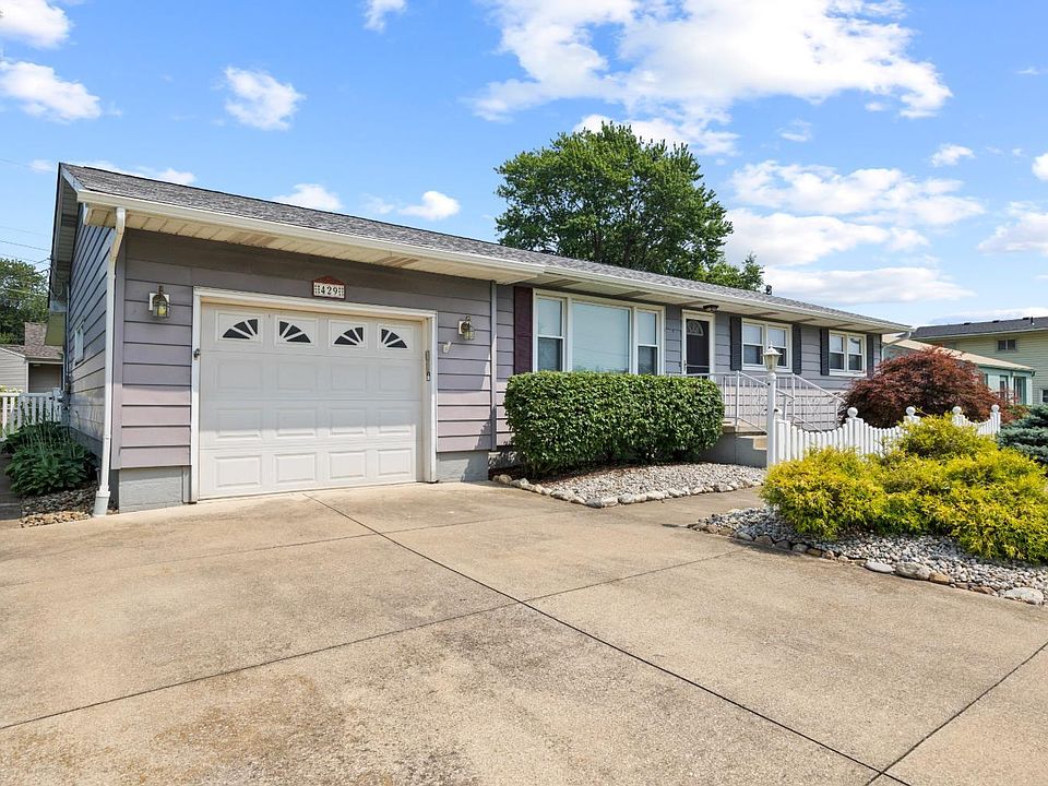 1st image of 429 Morton Rd