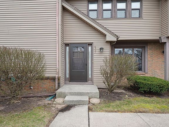 2nd image of 6721-6727 Worth Ave #6721
