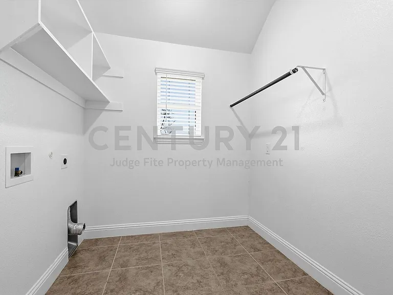 5013 Diamond Dr — Photo 22