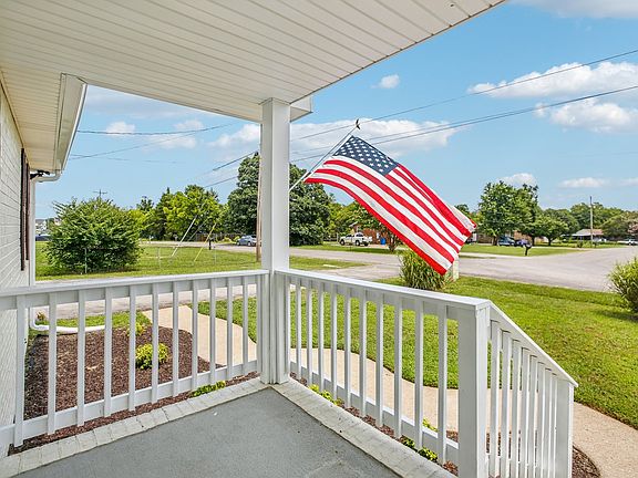 3rd image of 7127 Corner Dr