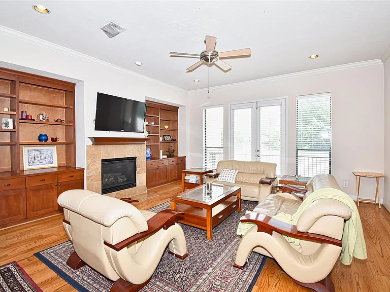 2406 Dorrington St #C — Photo 10