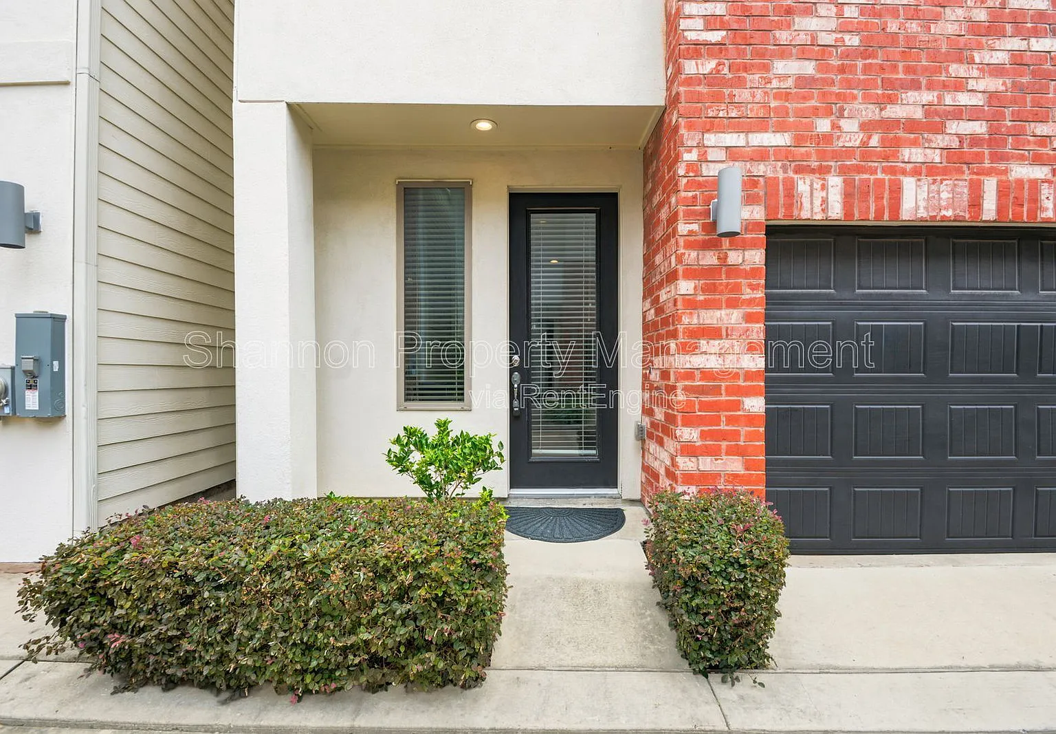 3 bed, 2.5 bath, 1562 sqft, $2,450 — Photo 2