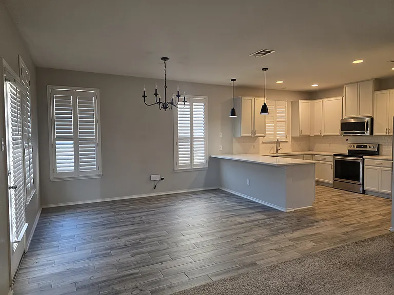 1119 Lonesome Oak Dr — Photo 4