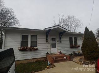 20 Sharptown Rd, Canton, NC 28716