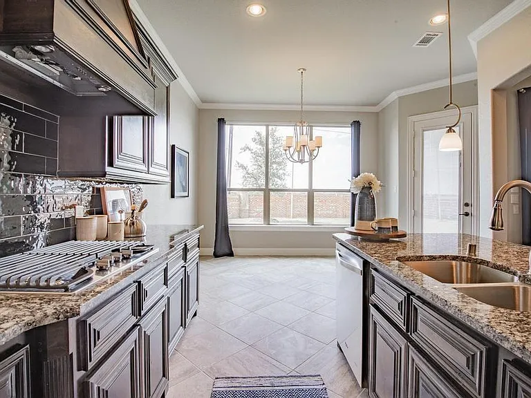 3000 Comal Ct — Photo 8