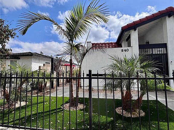4th image of 840 S Anaheim Blvd #B