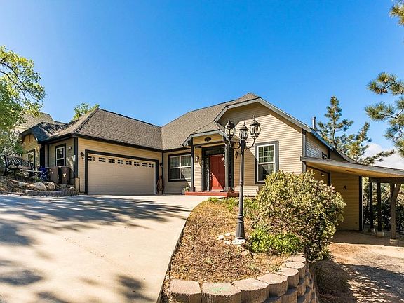 2nd image of 1215 Yosemite Dr