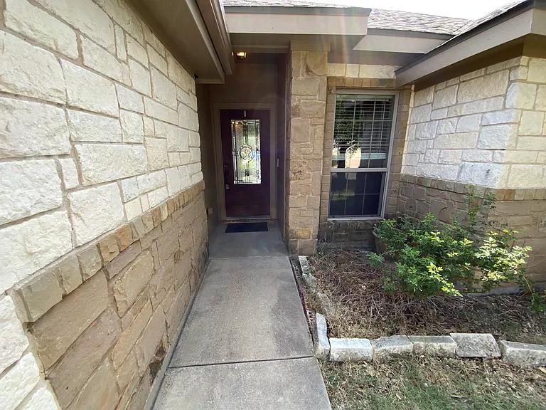 5705 Alexandria Dr — Photo 3