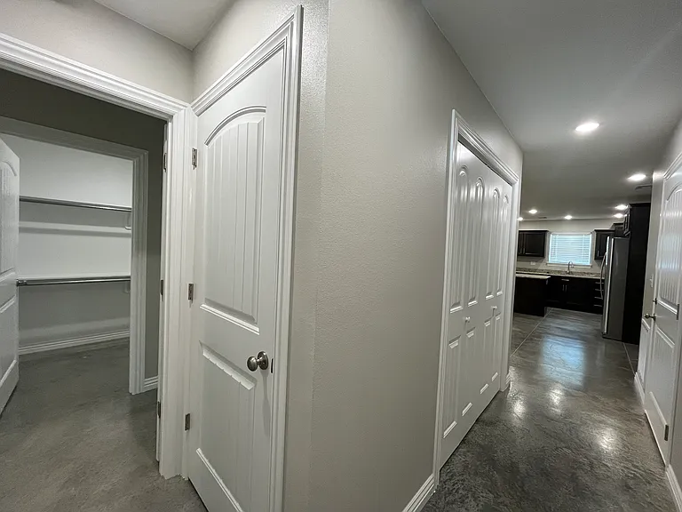 4140 N Saint Louis St — Photo 2