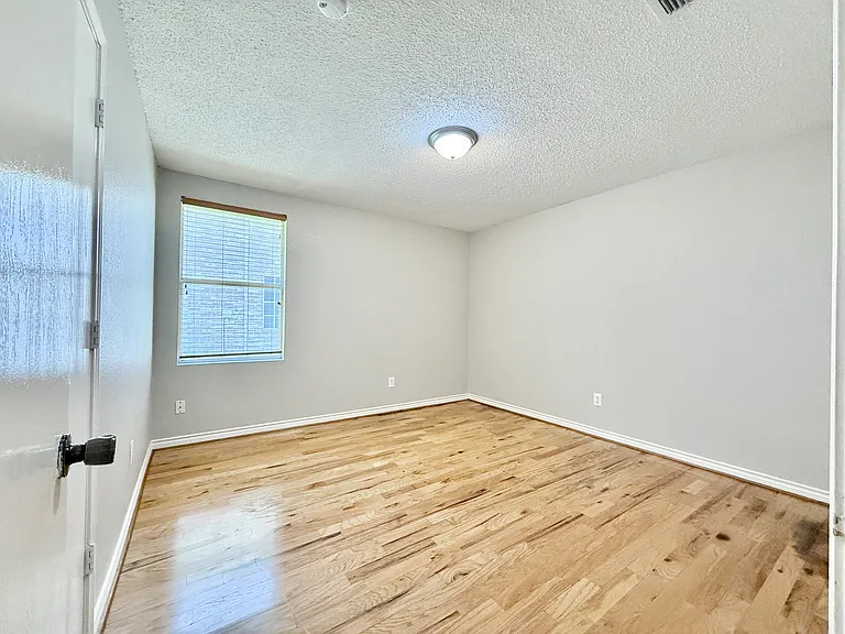 Bedroom #1