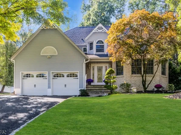 4 Erin Ct, Bridgewater Twp., NJ 08807