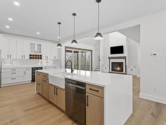 5th image of 12-3 Needle Eye Road