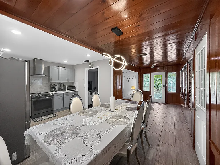 6416 N Orleans Ave — Photo 15