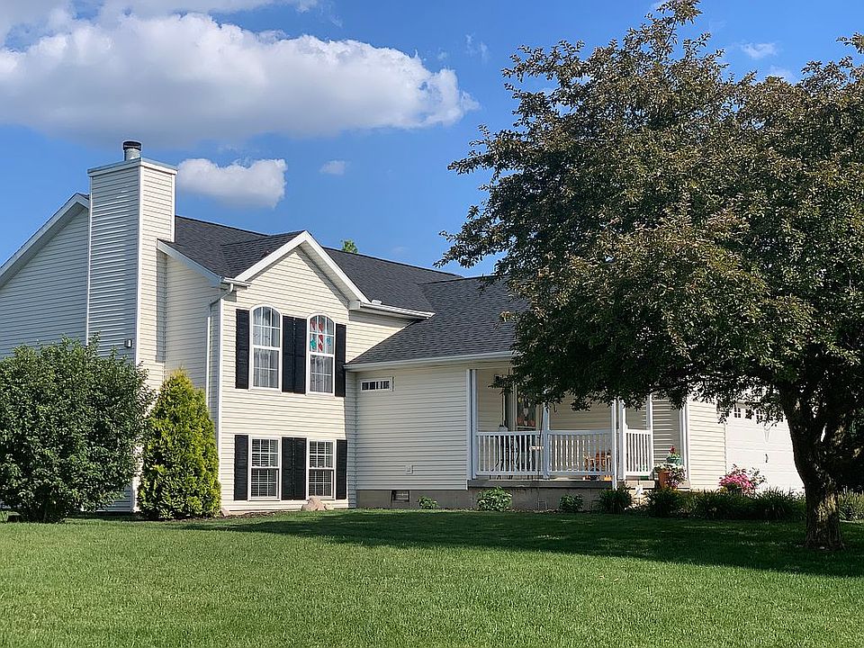 2nd image of 744 Christopher Dr