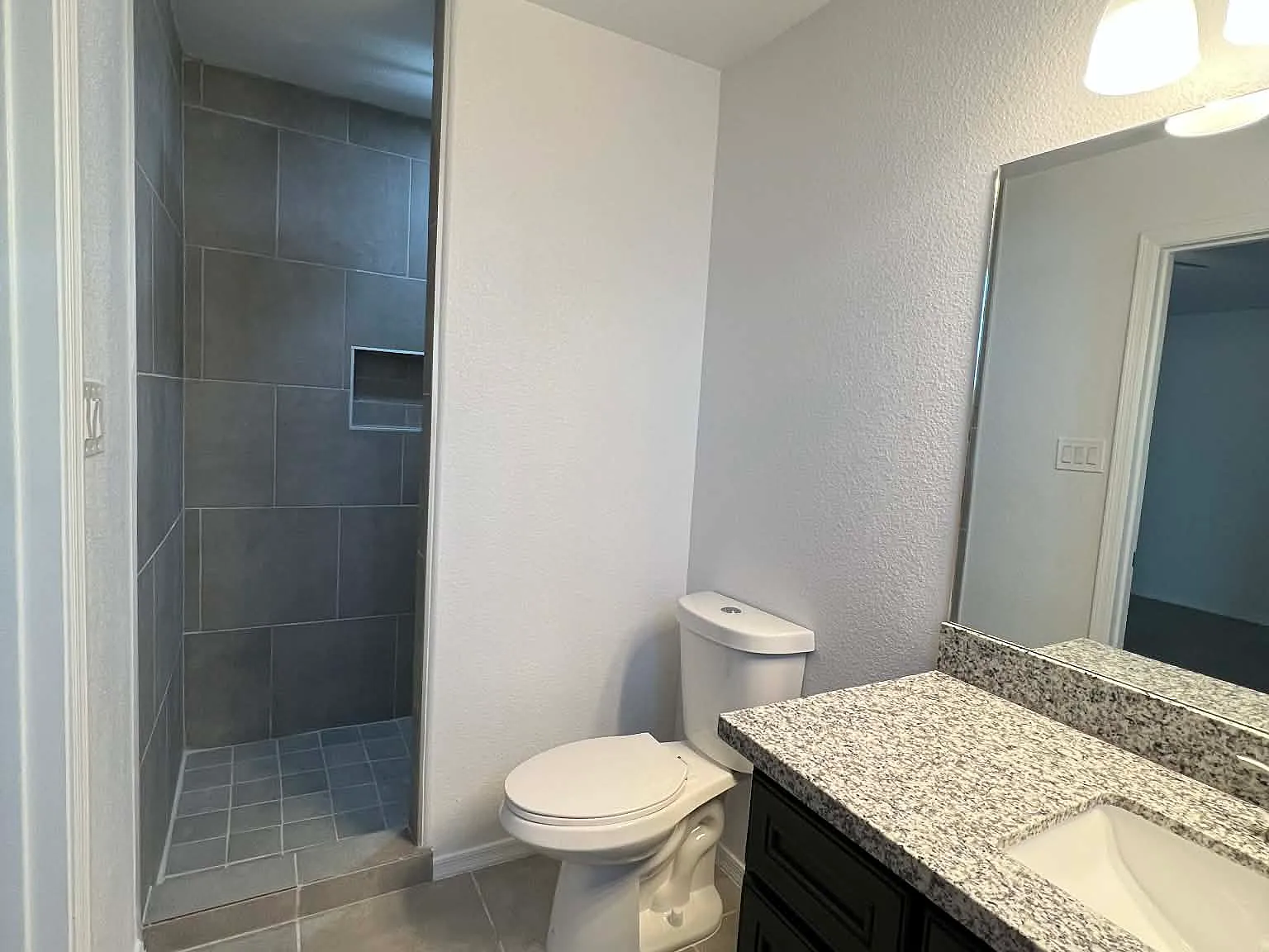4 bed, 1599 sqft, $1,800 — Photo 4