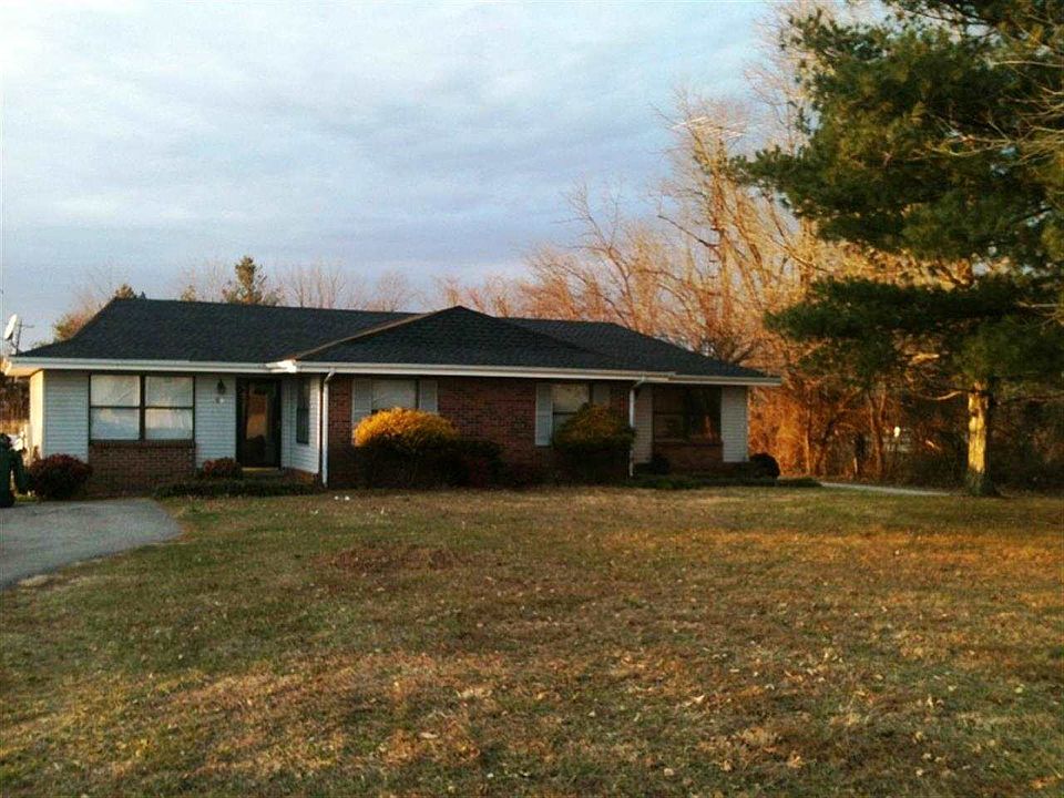 2nd image of 404 McFadin Station St