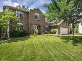 47 Donna Ct, Glen Carbon, IL 62034