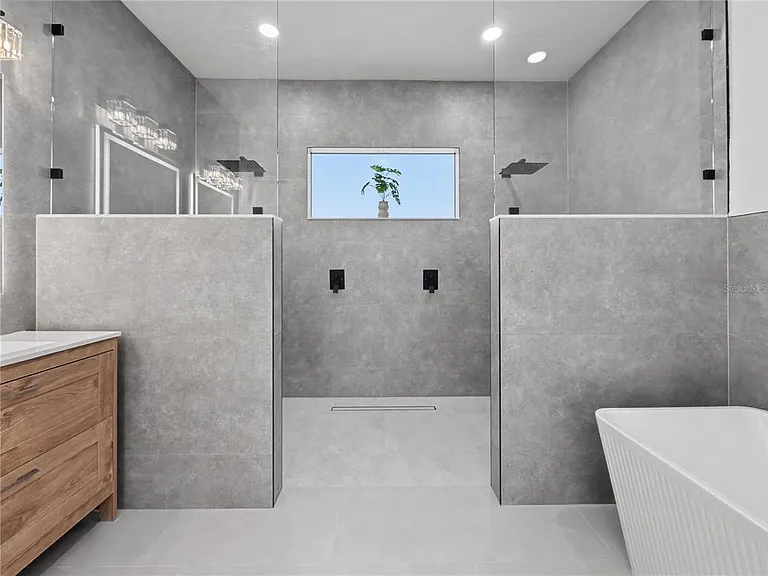 14687 Lillian Cir — Photo 22