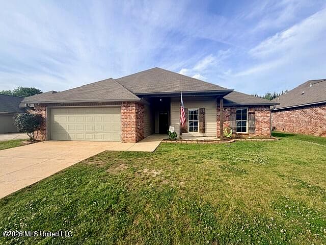 1st image of 516 Brighton Trl