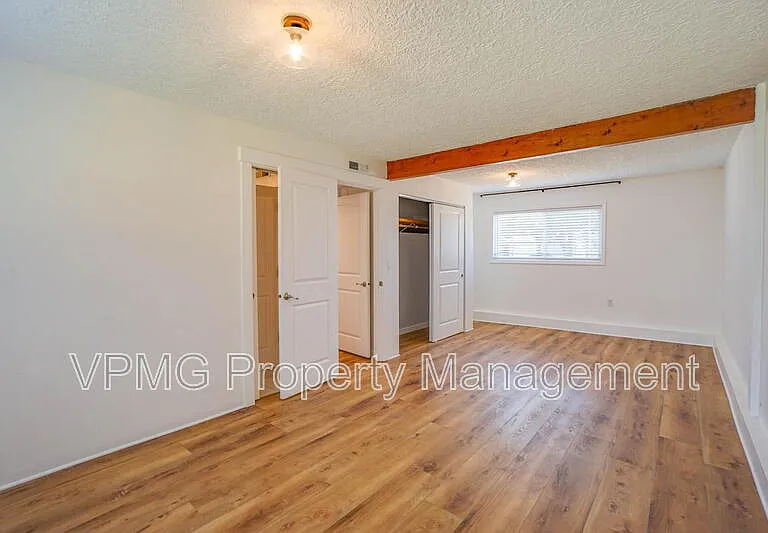 1708 NW 104th St — Photo 28