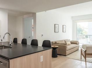 715 E 32nd St APT 4C, Brooklyn, NY 11210