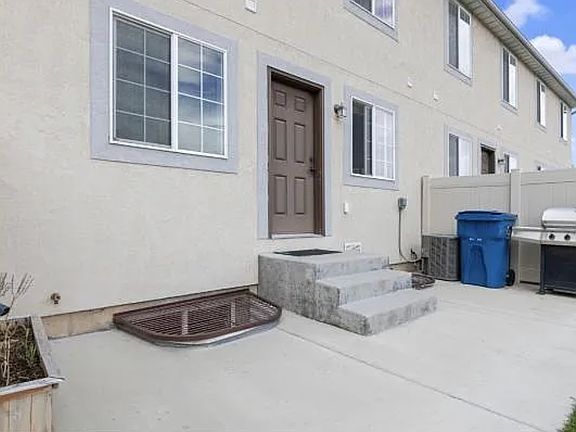 5th image of 1119 S 2880 E