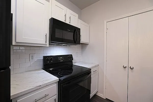 Sereno Park Apartments — Photo 12