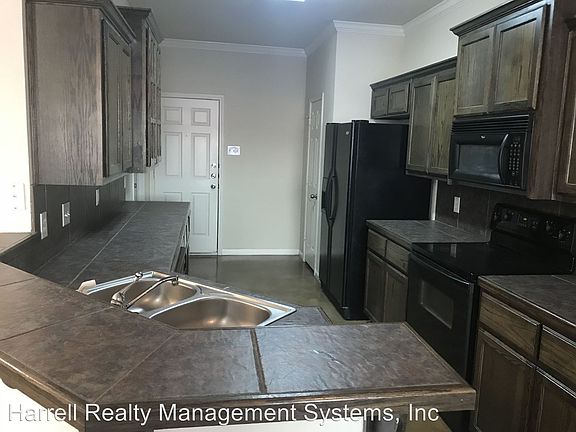 5th image of 304B Chapel Trail Cir