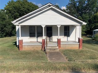278 3rd St, Yanceyville, NC 27379