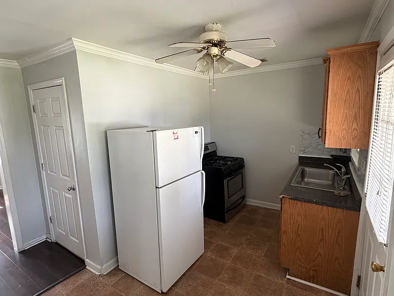 6407 Southside Dr — Photo 7
