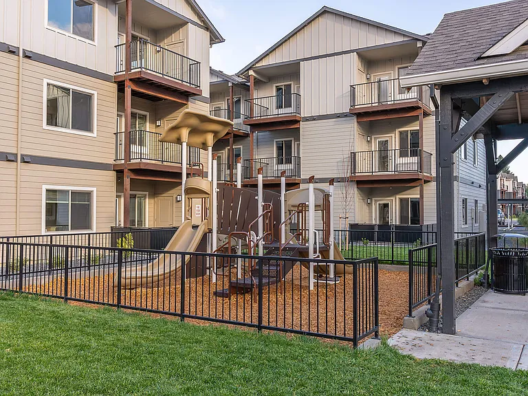 Woodburn Place Apartment Homes — Photo 9