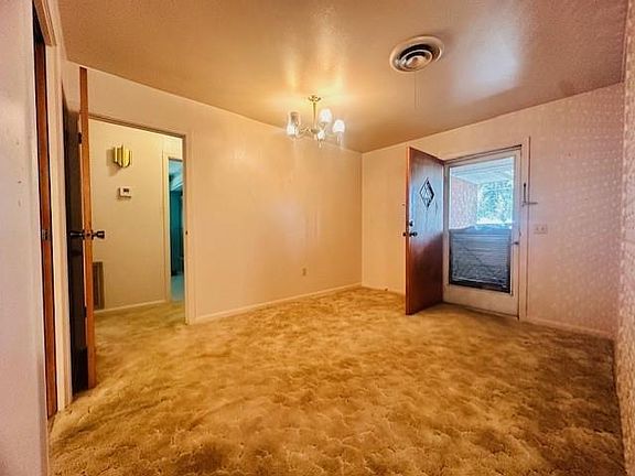 3rd image of 203 Ella Street