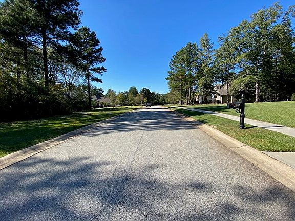 2nd image of 162 Eagles Way NE