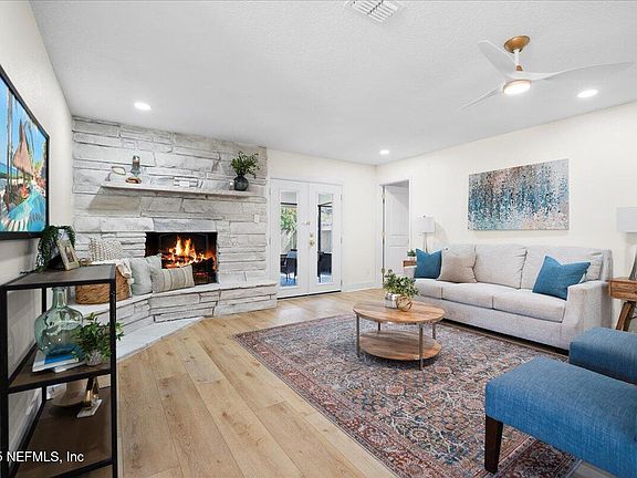5th image of 1027 CYPRESS LANDING Court