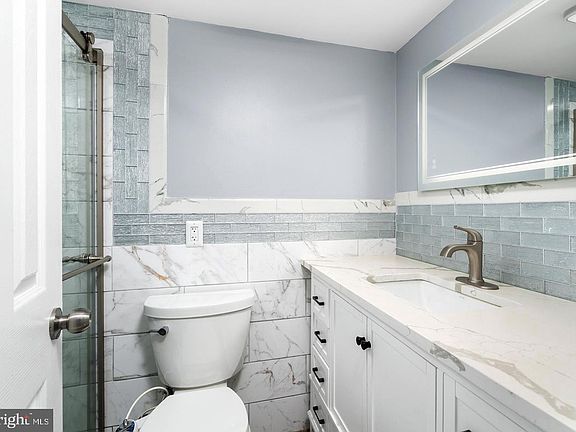 3rd image of 4312 Nottingham Way