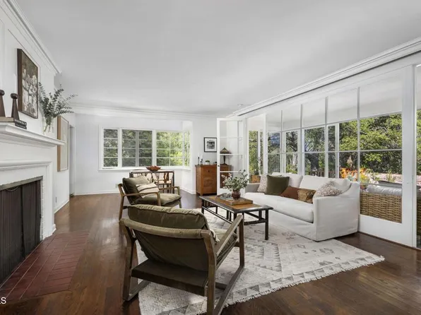 1556 Scenic Dr, Pasadena, CA 91103