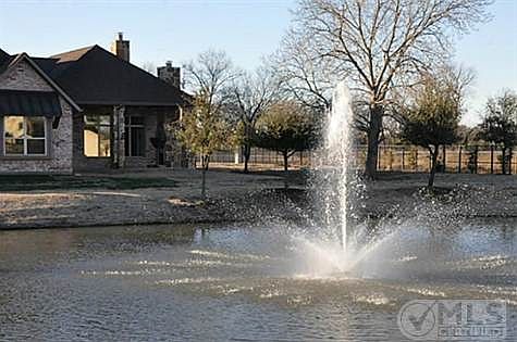 5th image of 4404 Lake Breeze Dr