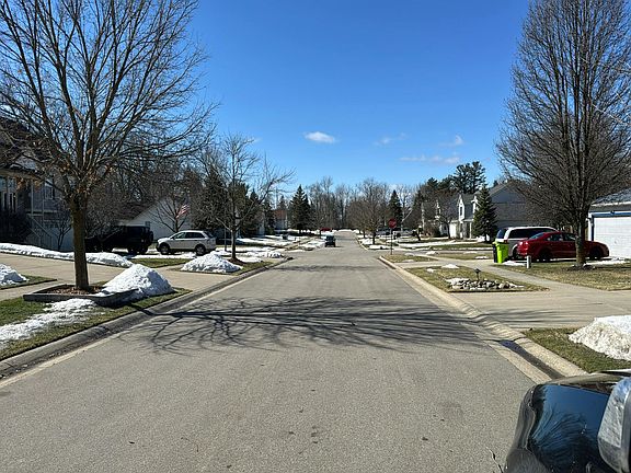 4th image of 920 1st St