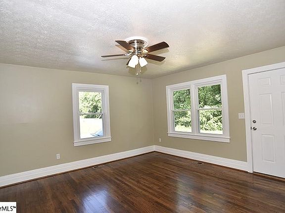 5th image of 308 Langston Dr