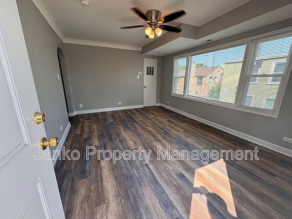 3rd image of 2237 Vermont St APT 2E