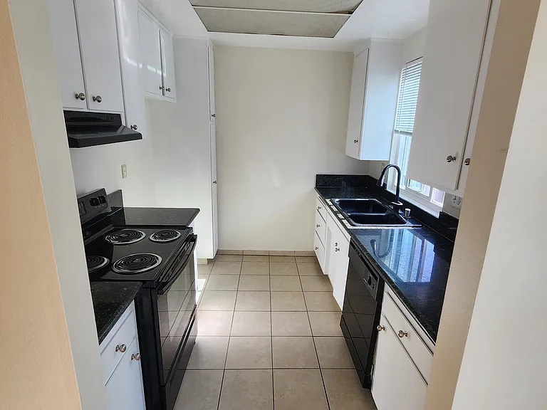 2311 Carnegie Ln #3 — Photo 3