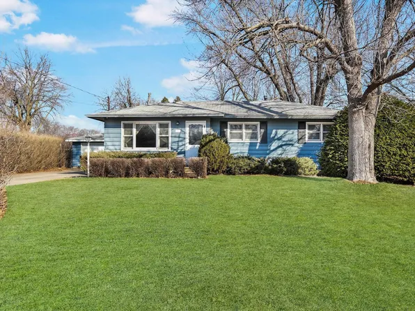 163 Oak Ridge Rd, Waterloo, IA 50702