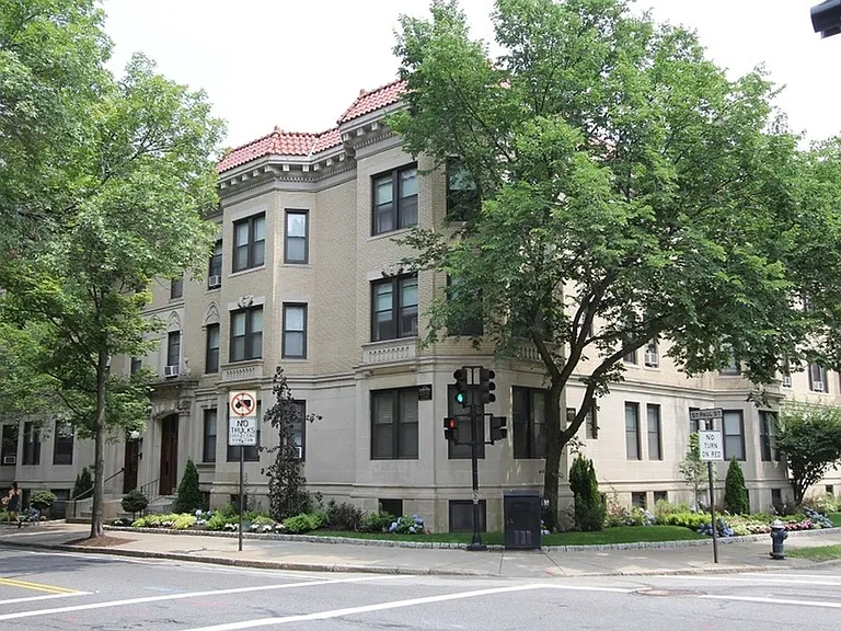 285 Saint Paul St #33 — Photo 10