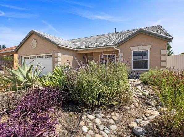 27653 7th St, Highland, CA 92346