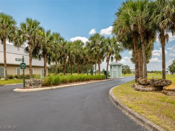 1520 Lindbergh Loop, Labelle, FL 33935