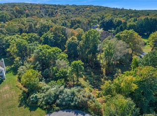 5 Southbrook Ln, Newtown, CT 06470