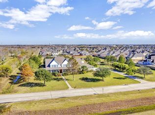 1300 Plantation St, Alvin, TX 77511